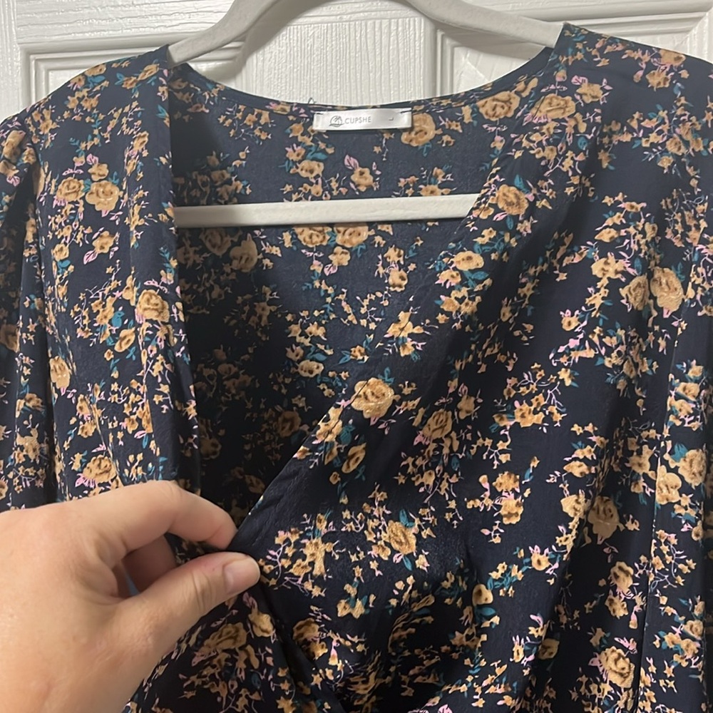 Cupshe Dress, size Large - Picture 4 of 7